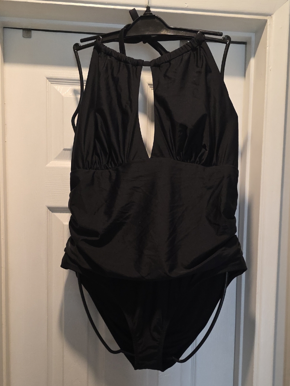 Women’s Black One-Piece Swimsuit with Keyhole Front🖤 NEW